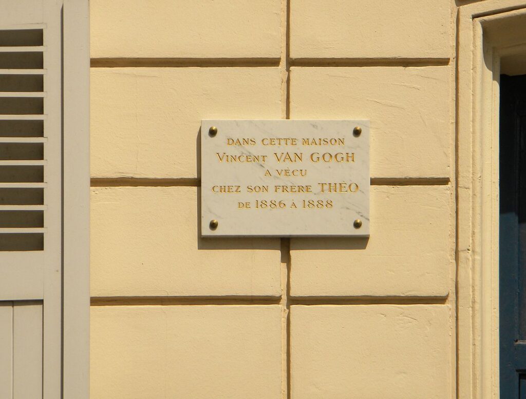 Targa a Parigi, Vincent viaggio tra anima e colori. Rue Lepic 54, facciata della casa dove il pittore visse con suo fratello